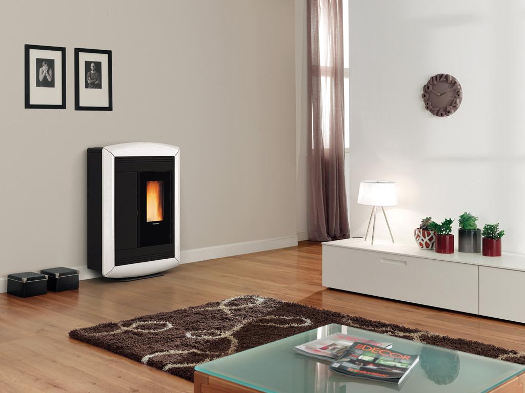 Stufa à granules extra plat canalisable - EXTRAFLAME Souvenir Plus Lux 5.0 10 kW