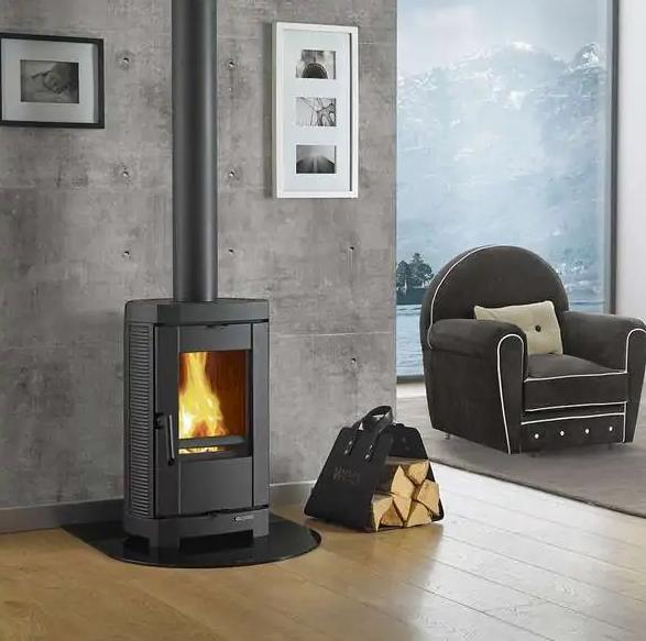 Stufa a legna en fonte - LA NORDICA Brigitta.16 4.7 kW