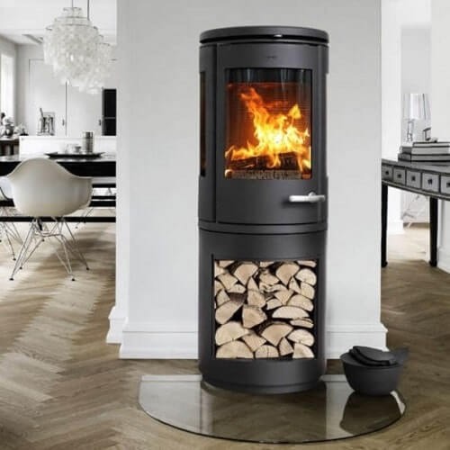 Stufa a legna Morsoe 7893 | 7,3 kW avec un compartiment pour ranger le bois