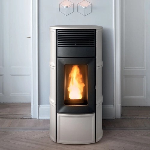 Stufa a pellet MCZ SUITE Comfort Air Matic 12 M3 Core 12 kW